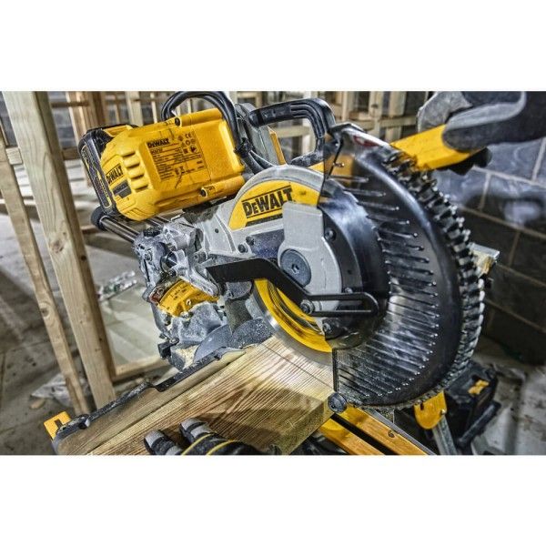 Торцювальна пила акумуляторна безщіткова DeWALT DCS727T2 DCS727T2 фото